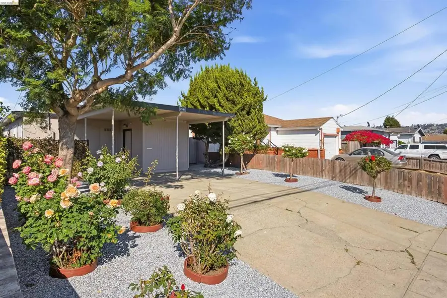 2805 Florida Ave, Richmond, CA 94804 - #2
