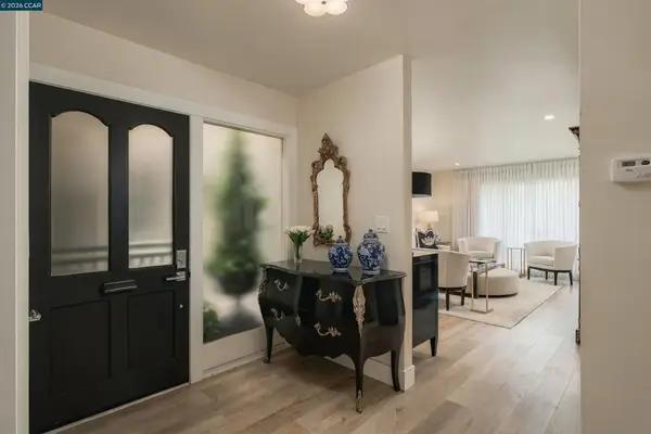 2501 Golden Rain Rd #8, Walnut Creek, CA 94595