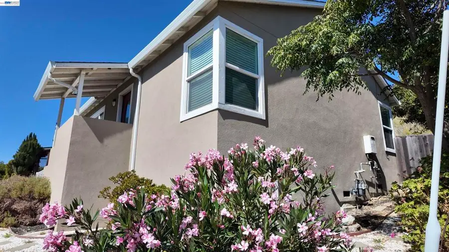 201 Navone St, Vallejo, CA 94591 - #3