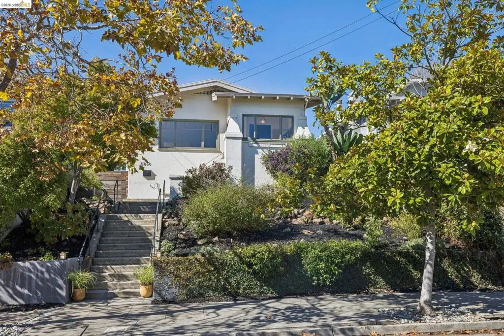 5850 Lawton Ave, Oakland, CA 94618 - #1