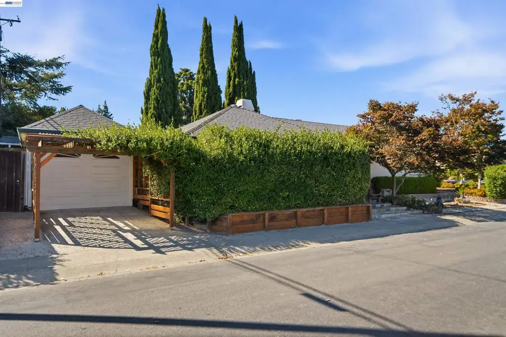 10561 Carver Dr, Cupertino, CA 95014 - #1
