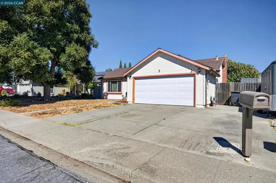 509 Hacienda Ln, Suisun City, CA 94585 - #3