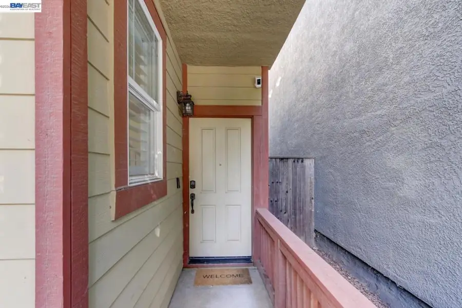 223 Washington Pl, West Sacramento, CA 95605 - #2