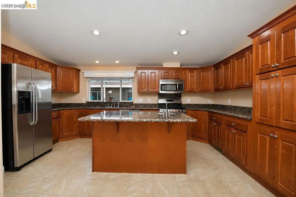 210 W Cypress Rd, Oakley, CA 94561 - #1