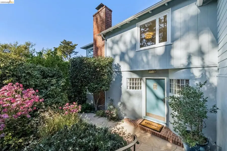 2556 Carisbrook Dr, Oakland, CA 94611 - #2