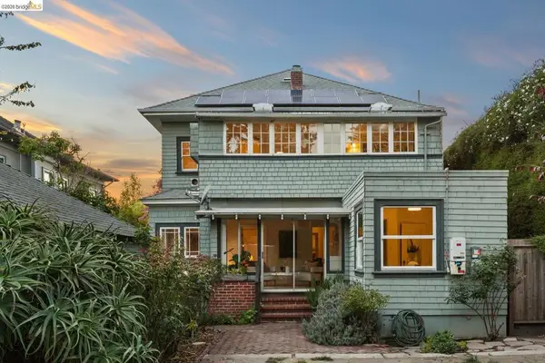 2833 Regent St, Berkeley, CA 94705