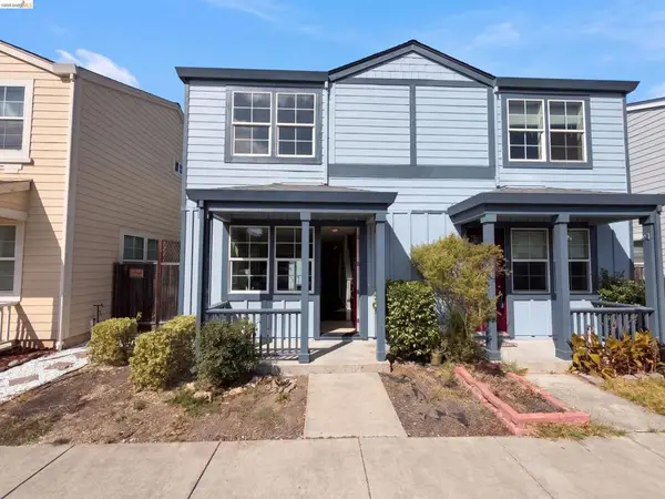 2560 N Village Dr, Santa Rosa, CA 95403