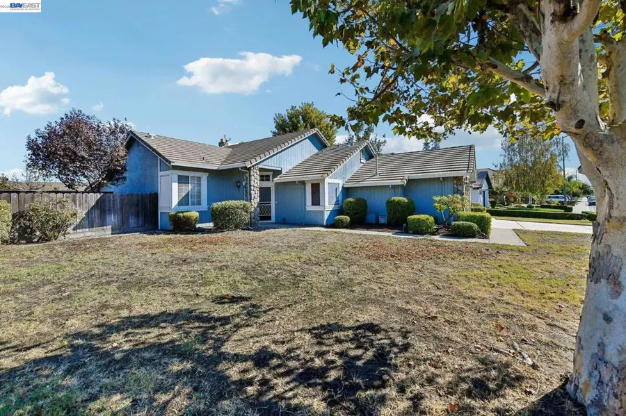 787 Chenin Blanc Dr, Manteca, CA 95337 - #3