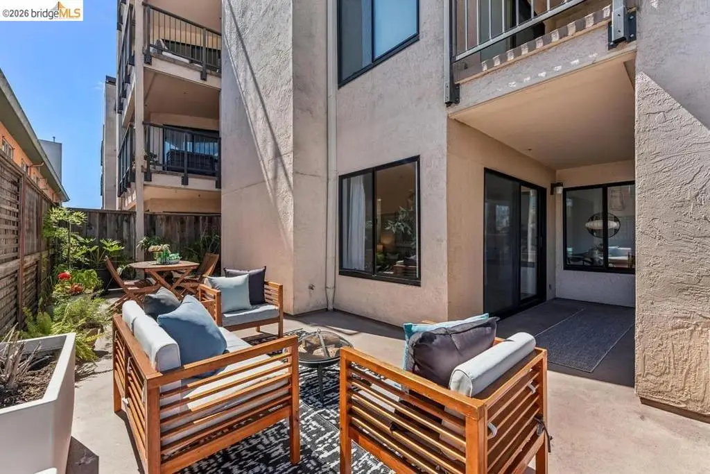 322 Hanover Ave #212, Oakland, CA 94606 - #1