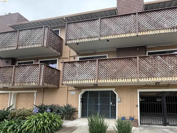 2868 38th Ave #8, Oakland, CA 94619