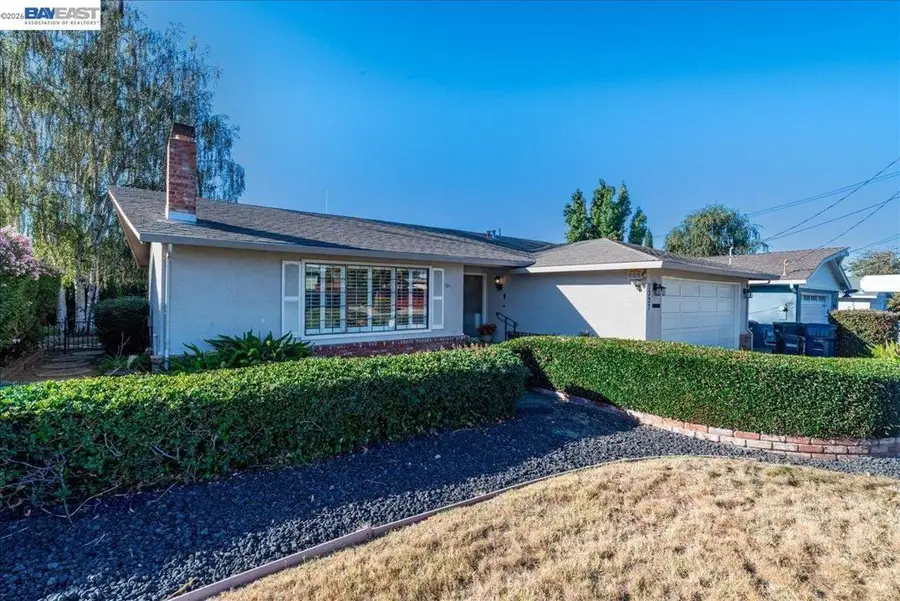 1327 Columbus Ave, Livermore, CA 94550 - #3