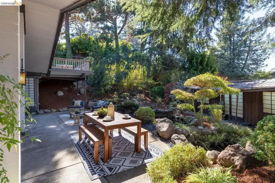 81 Elysian Fields Dr, Oakland, CA 94605 - #2