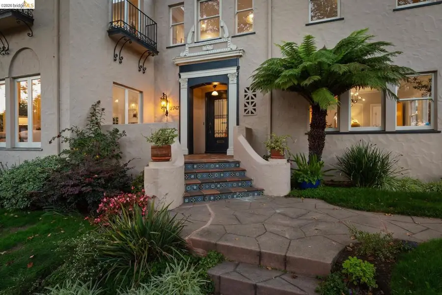 2747 Forest Ave, Berkeley, CA 94705 - #3