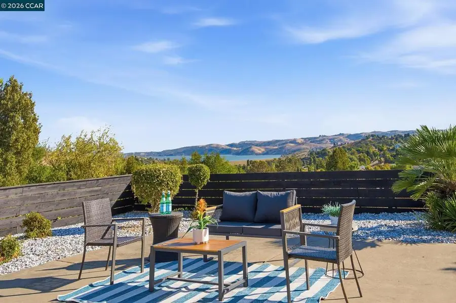 223 Barcelona St, Vallejo, CA 94591 - #2
