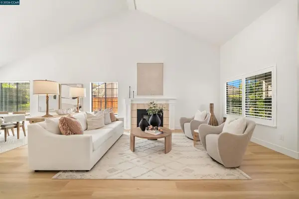 40 Saint Tropez Ct, Danville, CA 94506