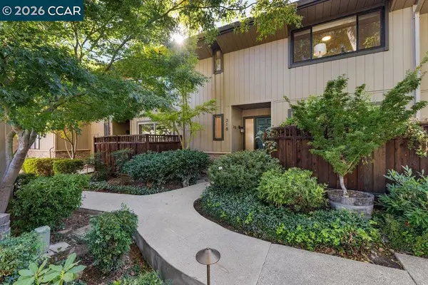 318 Alamo Sq, Alamo, CA 94507
