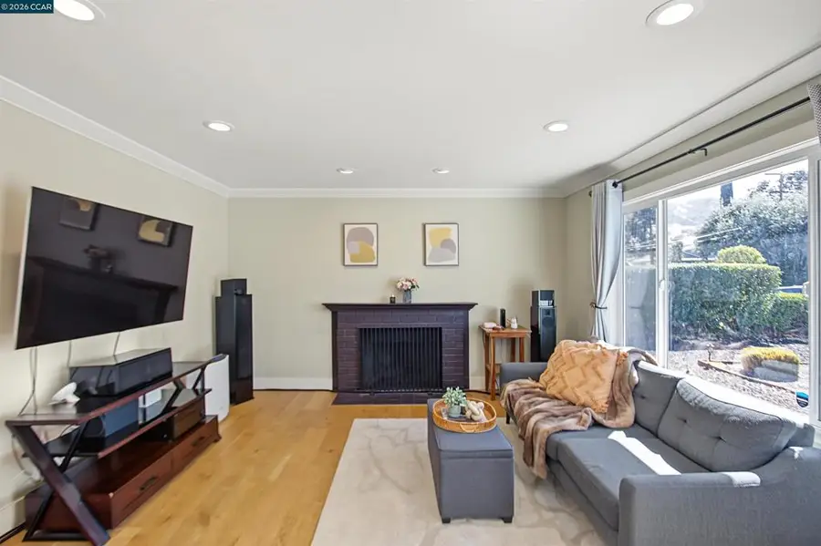 5519 Alaska Dr, Concord, CA 94521 - #3
