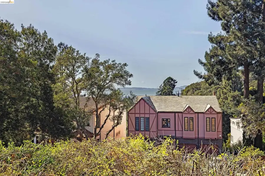 455 Arlington Ave, Berkeley, CA 94707 - #3