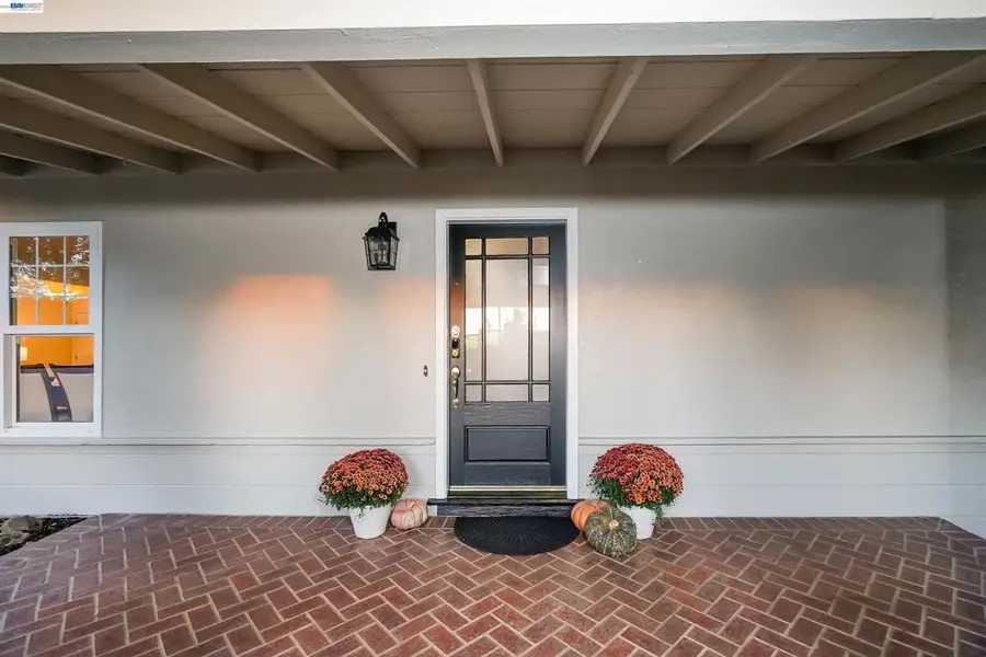 26700 Fairview Ave, Hayward, CA 94542 - #2