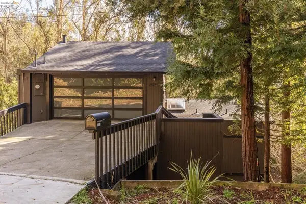 6931 Pinehaven Rd, Oakland, CA 94611