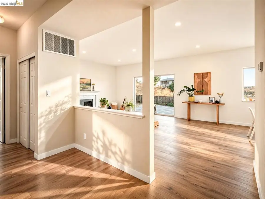 104 Bridgeview Ct, Crockett, CA 94525 - #3