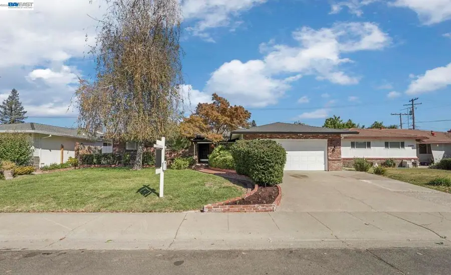 1075 Lake Glen Way, Sacramento, CA 95822 - #2