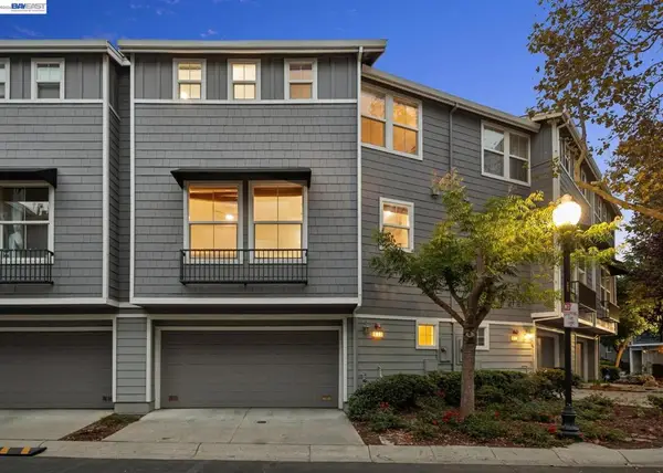 650 Arcadia Dr, Hayward, CA 94541