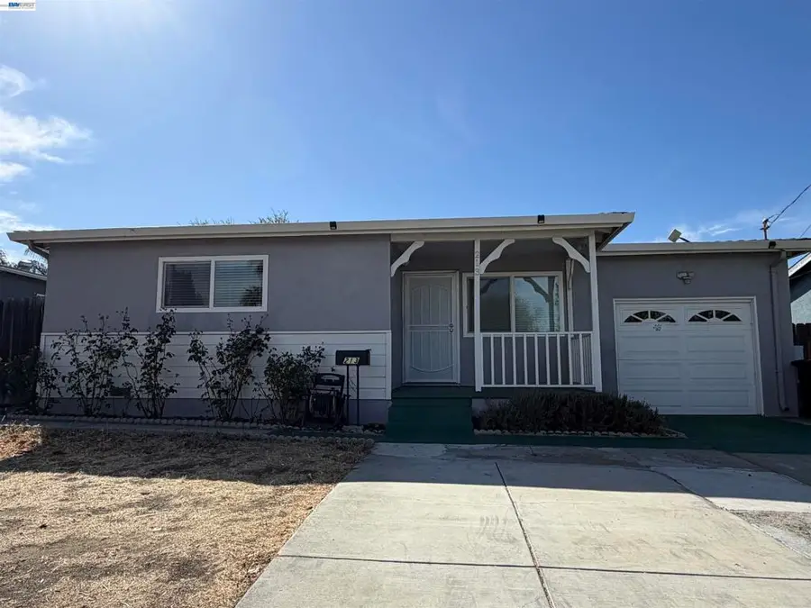 213 W Leland Rd, Pittsburg, CA 94565 - #2