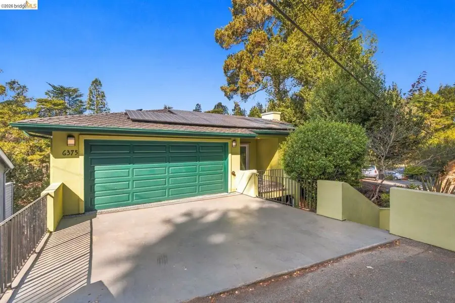 6375 Longcroft Dr, Oakland, CA 94611 - #3