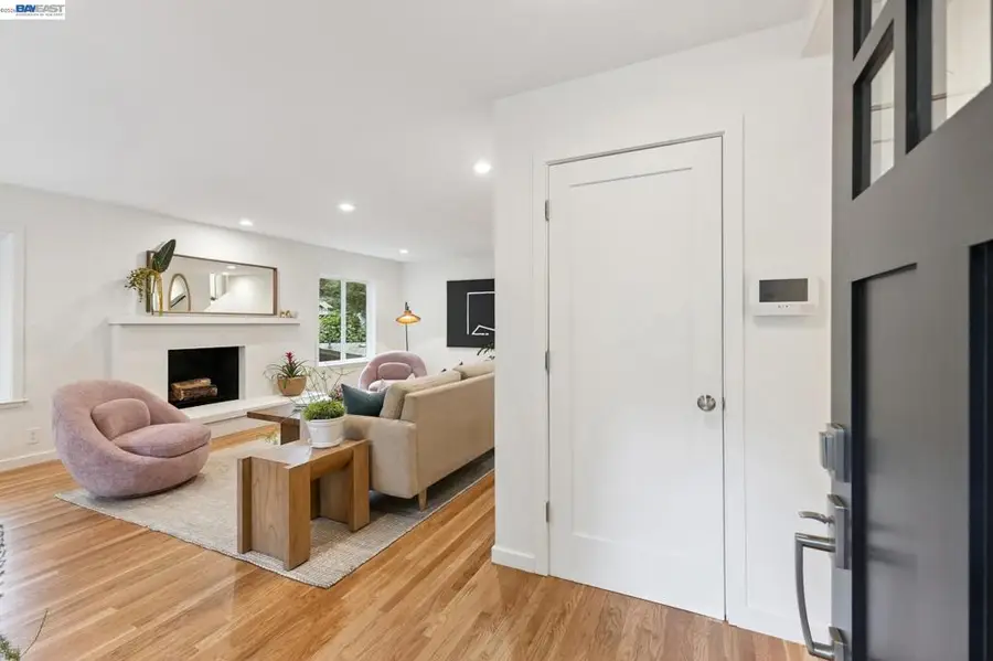 6661 Banning Dr, Oakland, CA 94611 - #3