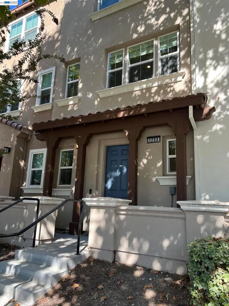 1233 Merry Loop, Milpitas, CA 95035 - #1