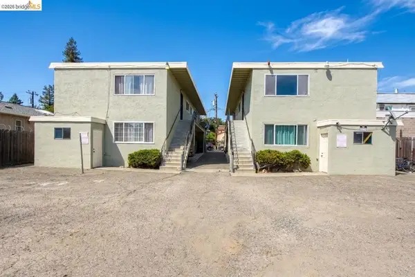 3057 Blossom St, Oakland, CA 94601