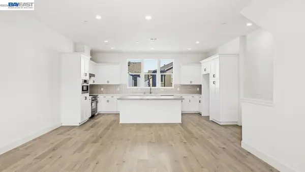 1715 Central Parkway, Dublin, CA 94568