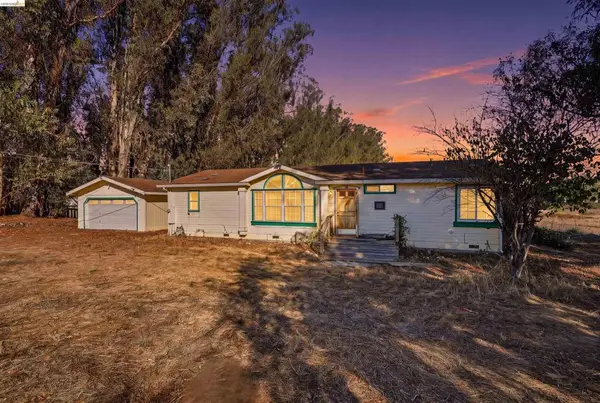 4181 Blank Rd, Sebastopol, CA 95472