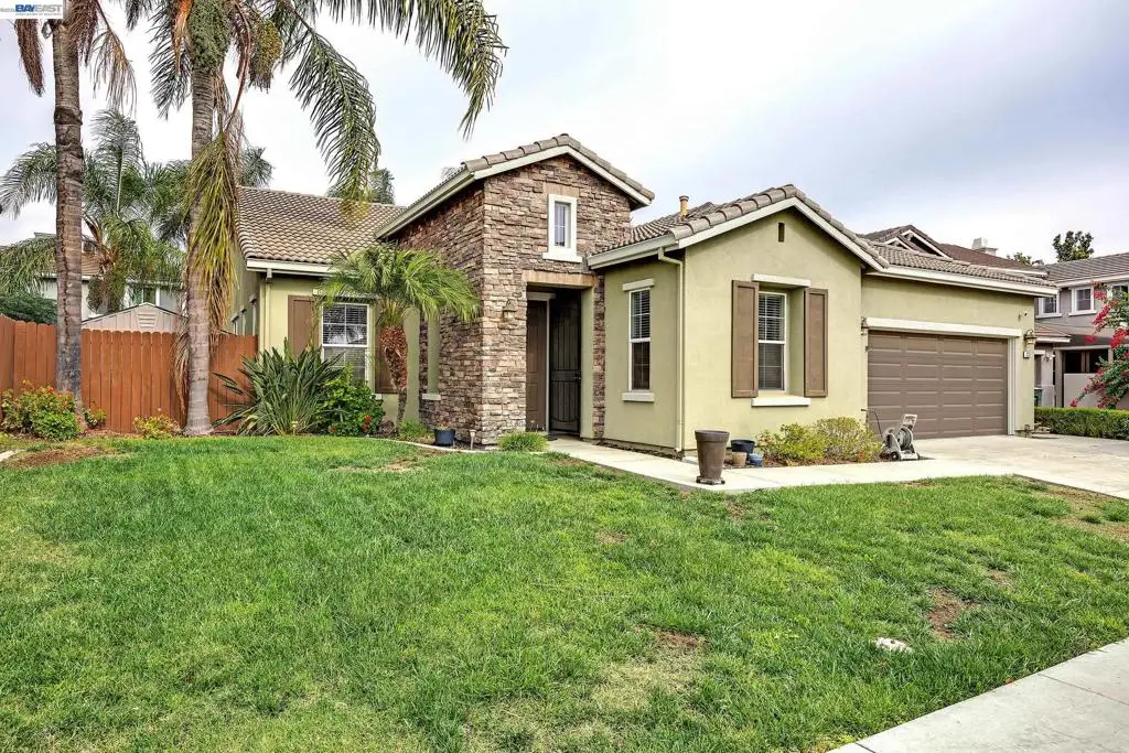 1325 Beaver Creek Dr, Patterson, CA 95363 - #1