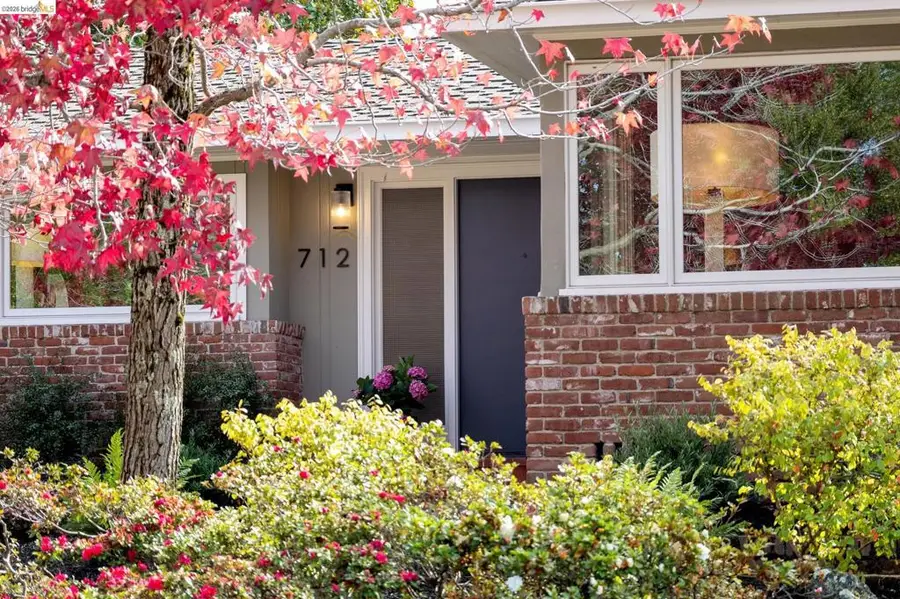712 Blair Ave., Piedmont, CA 94611 - #2