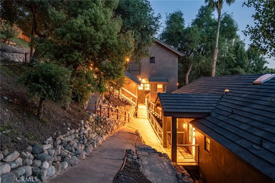 521 Fremont Drive, Pasadena, CA 91103 - Image #3