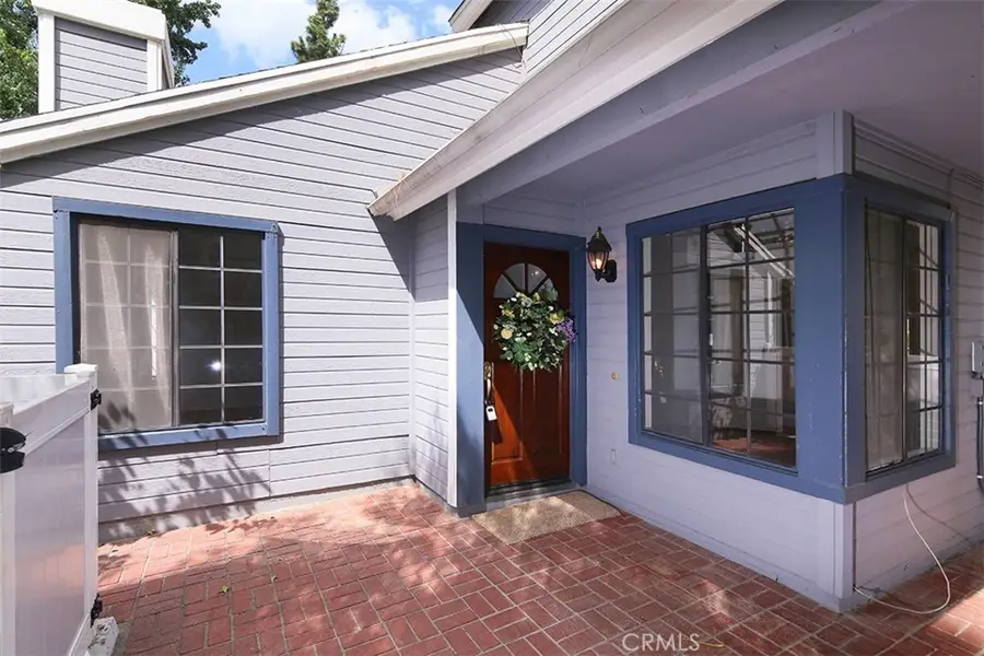 302 Monroe Court, Azusa, CA 91702 - Image #3