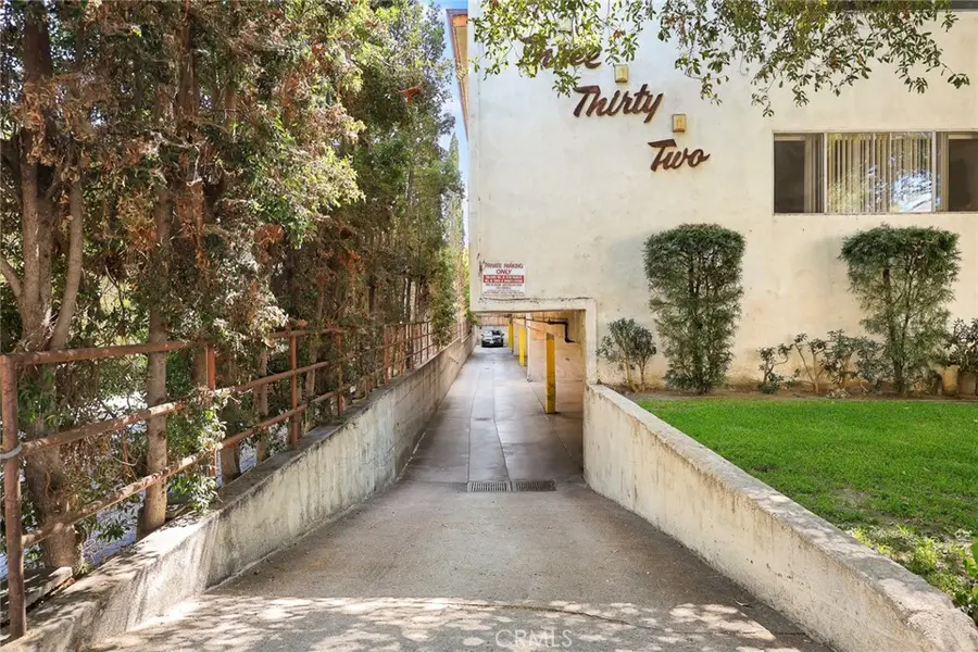 332 Riverdale Drive, Glendale, CA 91204 - Image #2