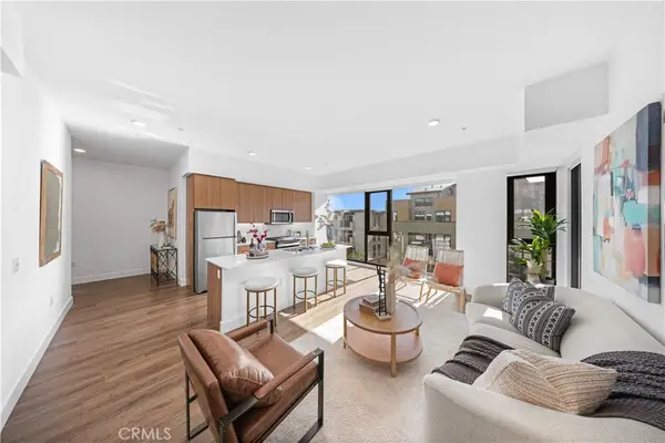 709 E Walnut Street #417, Pasadena, CA 91101