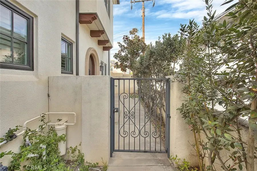 1058 Sunset Boulevard #B, Arcadia, CA 91007 - #2