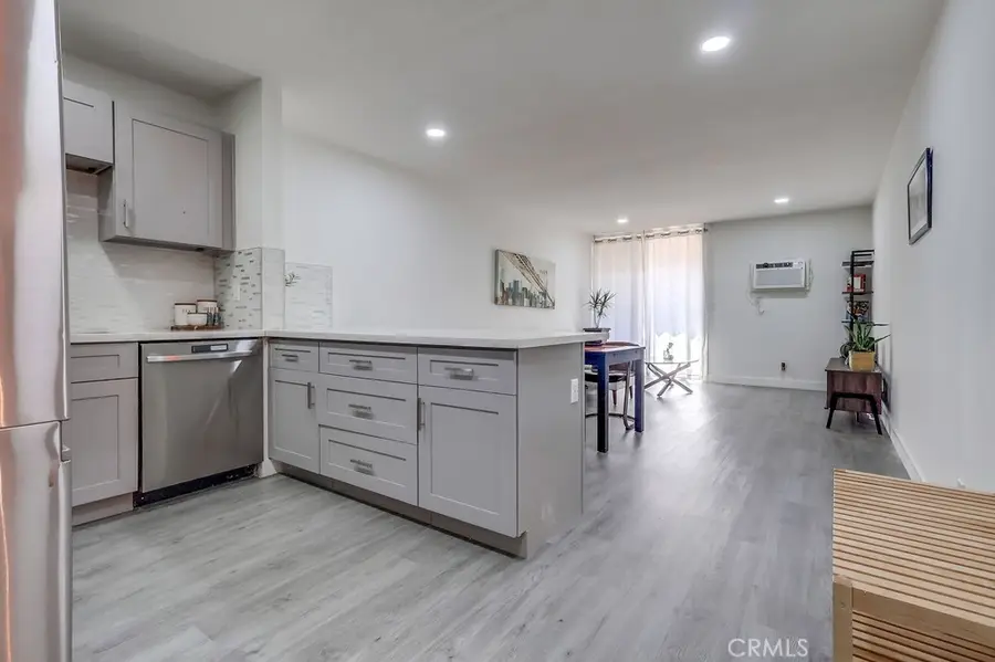 425 S Kenmore Avenue Avenue #306, Los Angeles, CA 90020 - #3
