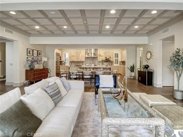 112 S Orange Grove Boulevard #109, Pasadena, CA 91105