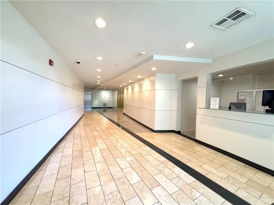 160 S Hudson #105, Pasadena, CA 91101 - Image #2