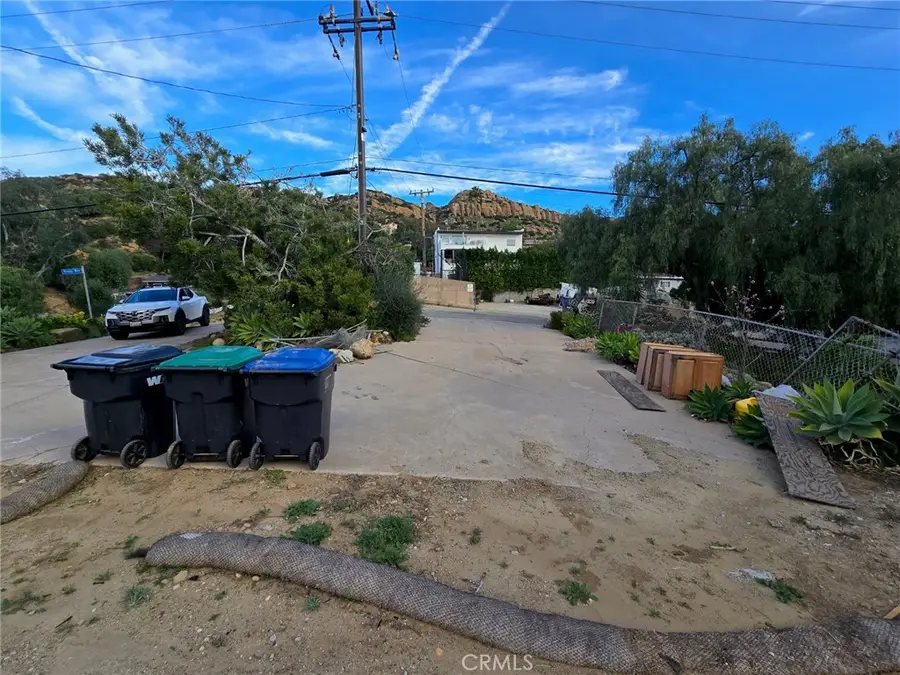 9347 Healy Trail, Chatsworth, CA 91311 - Image #3