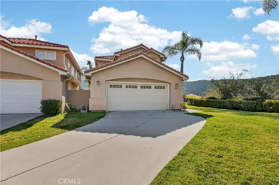 829 Calle La Primavera, Glendale, CA 91208 - Image #2