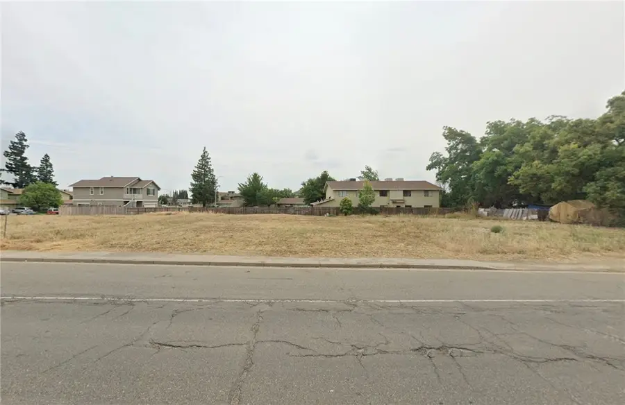 571 F Street, Waterford, CA 95386 - #2