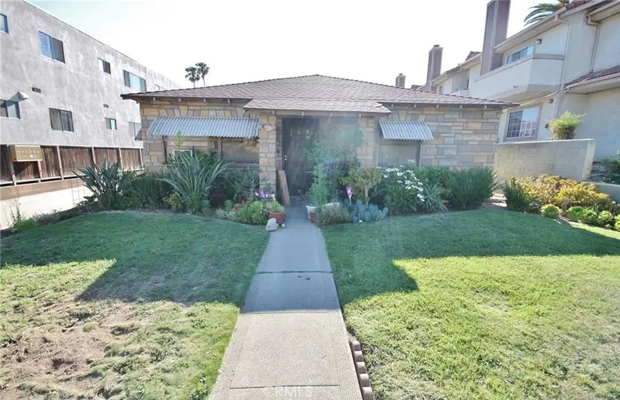 115 S Chester Avenue, Pasadena, CA 91106 - #2