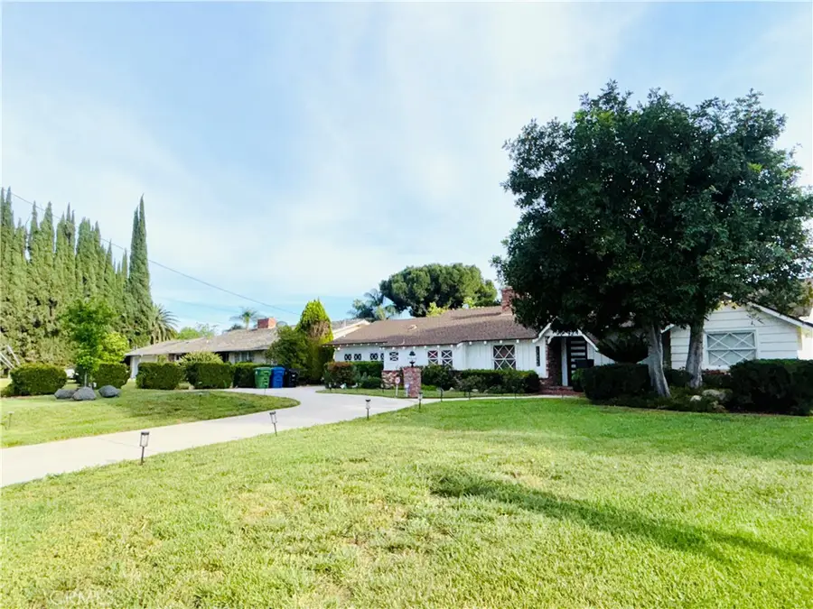 17822 Community, Northridge, CA 91325 - #3