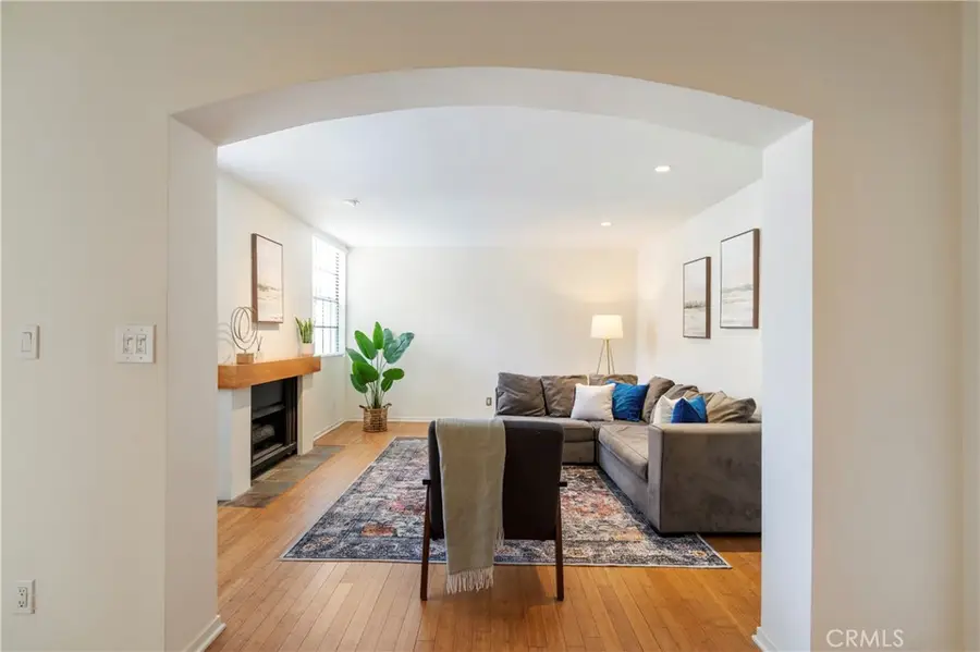 740 N Kings #208, West Hollywood, CA 90069 - #3